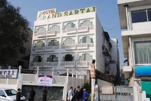 Hotel Grand Sartaj New Delhi Exterior photo