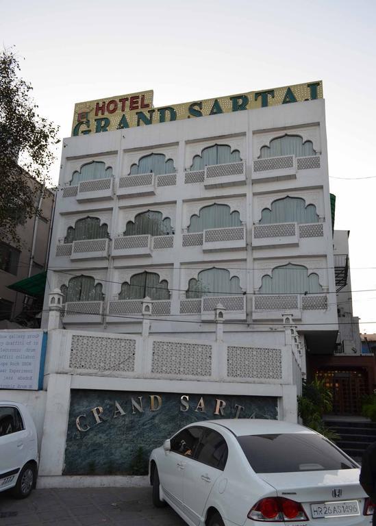 Hotel Grand Sartaj New Delhi Exterior photo