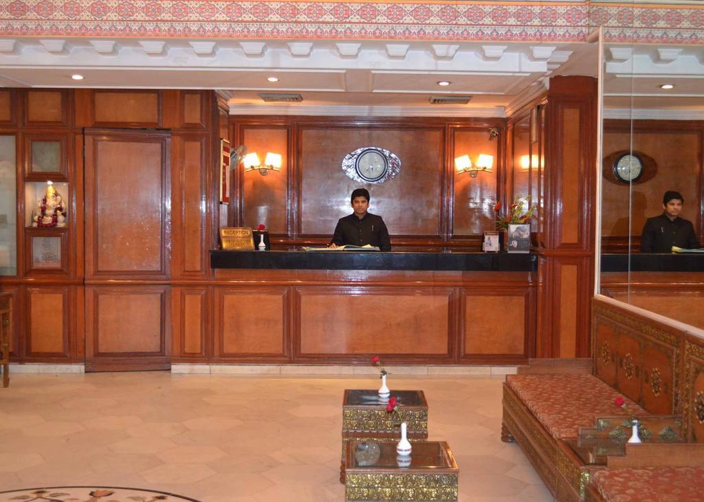 Hotel Grand Sartaj New Delhi Exterior photo